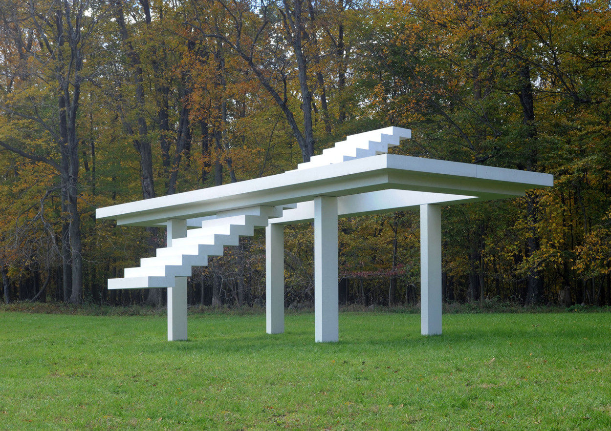 Eingang mit schwebender Treppe II