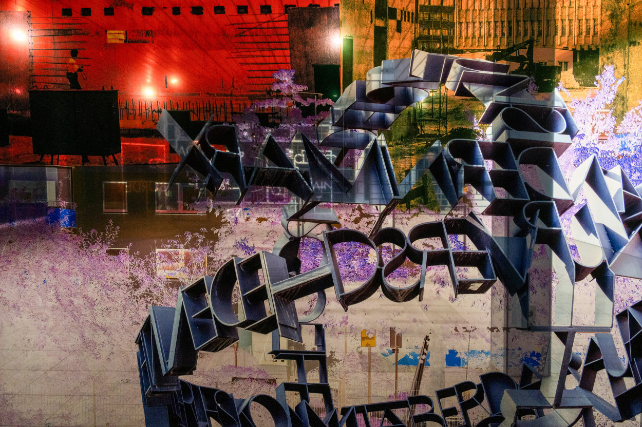 In the Interspace of Utopian Consciousness