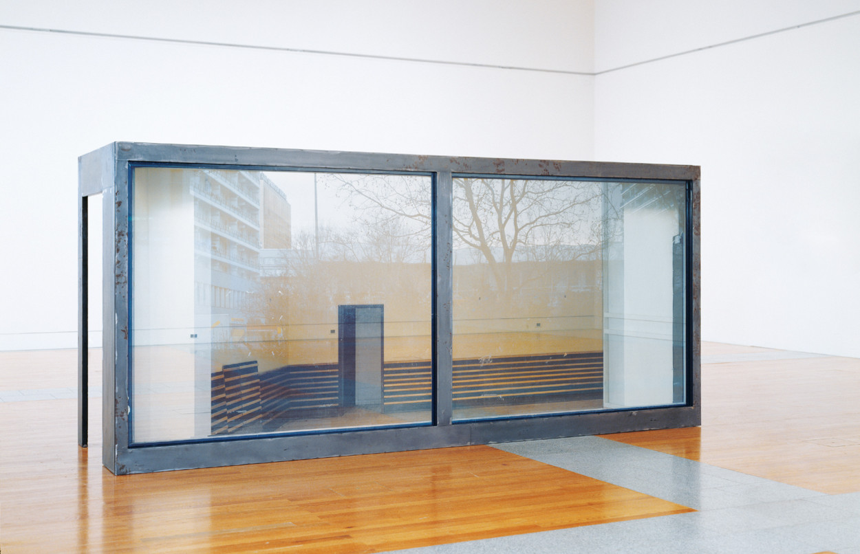 O Segundo Espa&ccedil;o &ndash; The Second Room